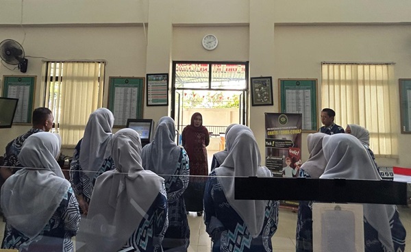 briefing1.jpg
