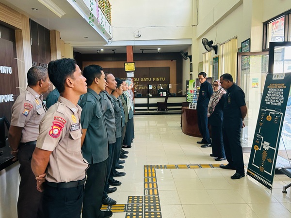 briefing2.jpg