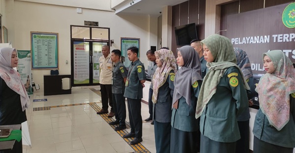 briefing7.jpg