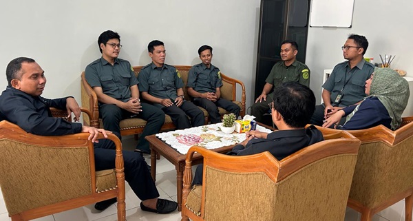 rapat_tim_it.jpg